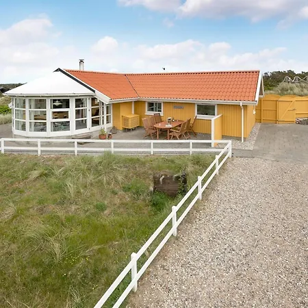 Thrond - 200m From The Sea By Interhome