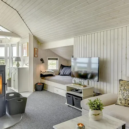 Thrond - 200m From The Sea By Interhome *