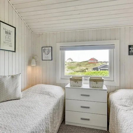 Thrond - 200m From The Sea By Interhome Feriehus