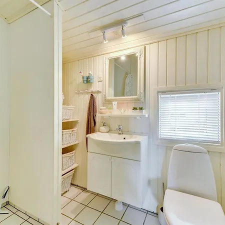 Ferienhaus Thrond - 200m From The Sea By Interhome