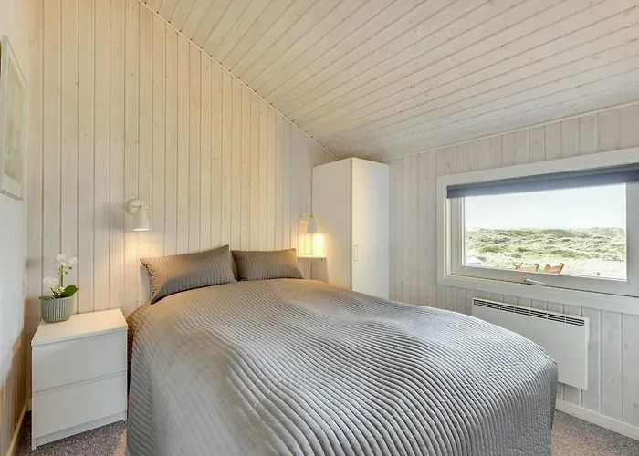 Thrond - 200m From The Sea By Interhome Вайерс-Странд